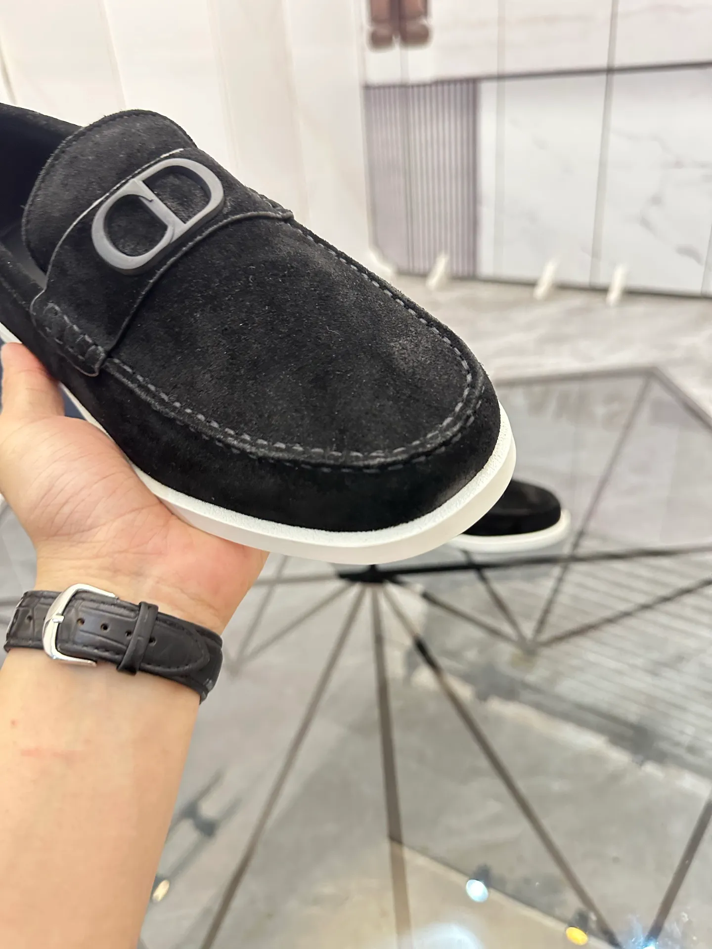 Selling men's shoes 💰: 💰P440¥ Product trademark: Dio* "Dior*" slip-on shoes Regular size: 39-44 (can be customized to 45.46) Product materials: imported nubuck leather upper, cowhide lining, original outsole. Number: 628